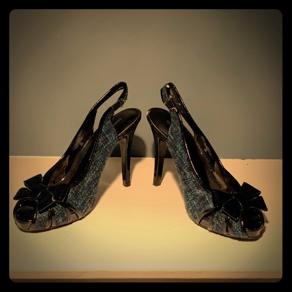Nine West twill and patent sling back